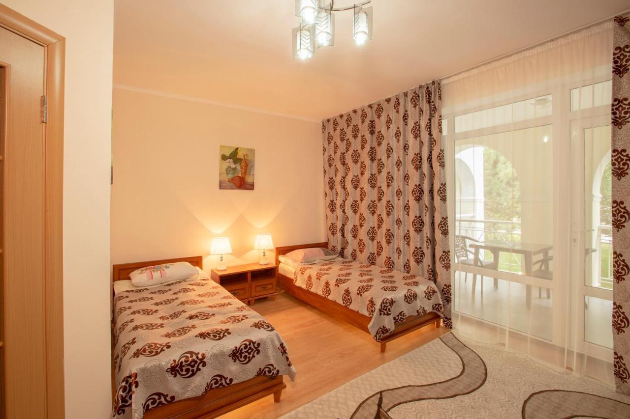 Hotel Aurora Plus Bulan Sogottuu Extérieur photo